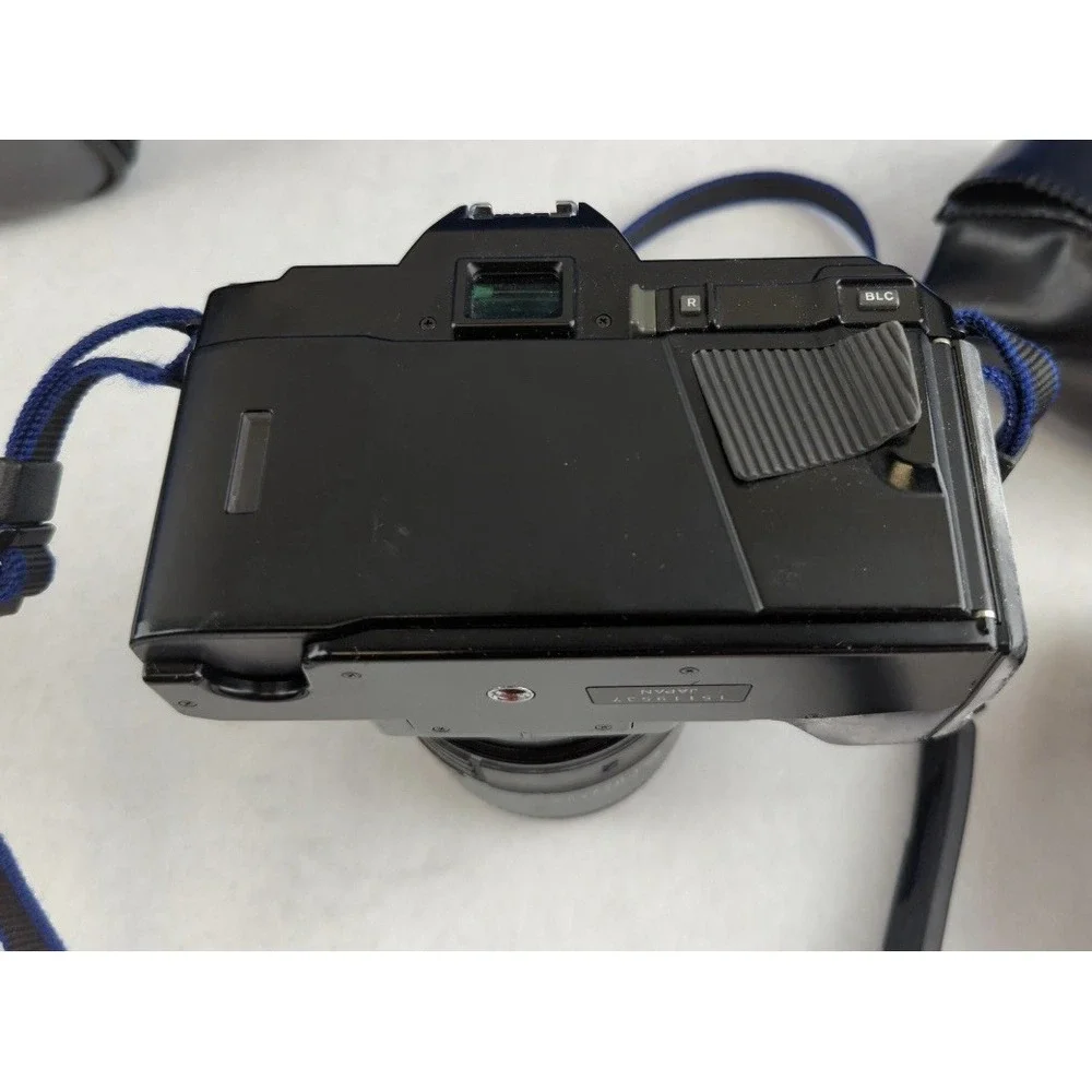 Minolta Maxxum 5000 35mm SLR Camera Sigma 28-70mm Lens 2800 AF Flash Bag Bundle‎